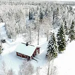 Hiisi Lapland Aurora Riverside 木屋 *