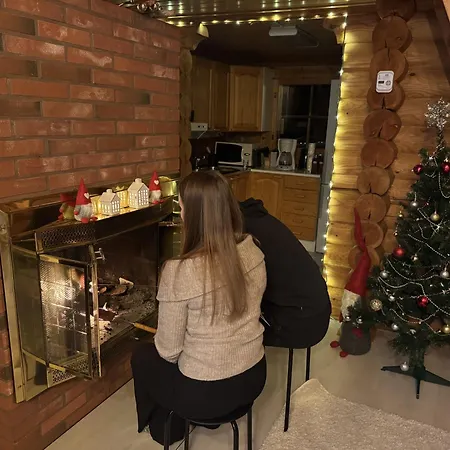 Lapin Hiisi Joen Rannalla 샬레 라누아