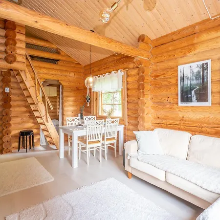 Chalet Lapin Hiisi Joen Rannalla