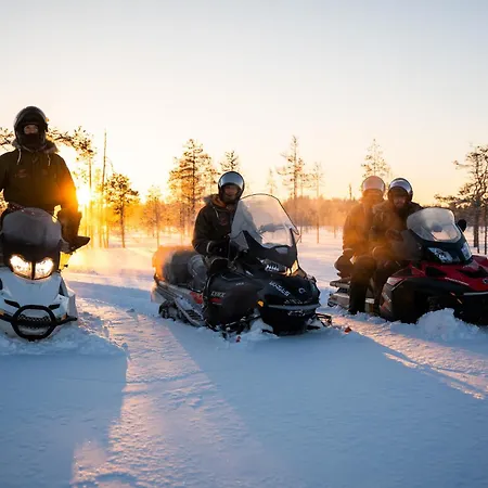 Hiisi Lapland Aurora Riverside בקתה ראנואה