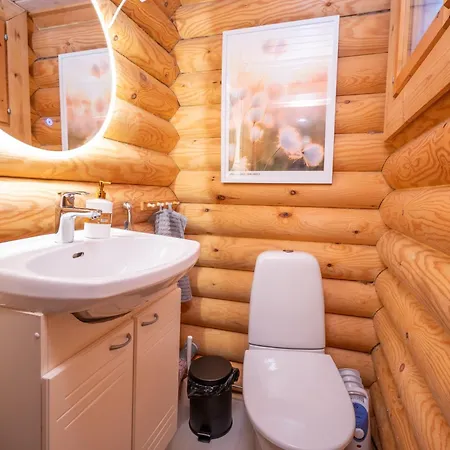 Lapin Hiisi Joen Rannalla *