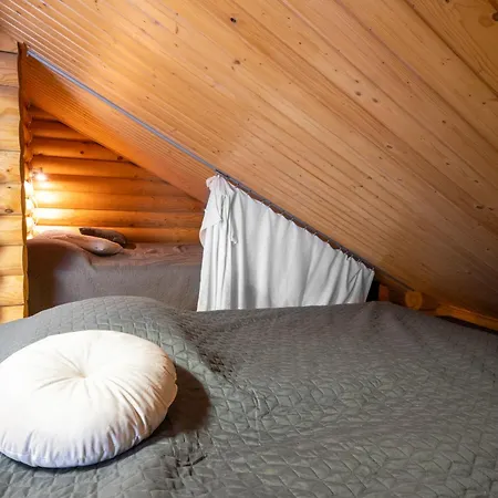 Lapin Hiisi Joen Rannalla Chalet Ranua