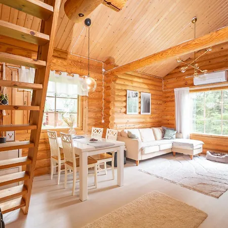 Hiisi Lapland Aurora Riverside ראנואה