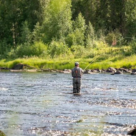 샬레 Lapin Hiisi Joen Rannalla