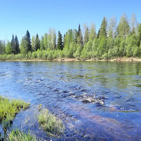 Hiisi Lapland Aurora Riverside בקתה ראנואה
