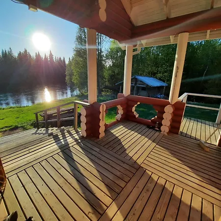 Lapin Hiisi Joen Rannalla Chalet *