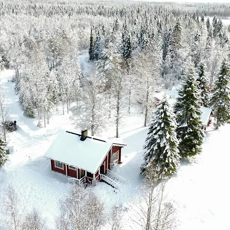 Lapin Hiisi Joen Rannalla 샬레 *