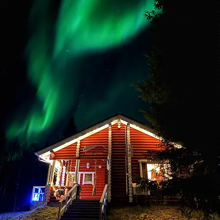 Hiisi Lapland Aurora Riverside בקתה ראנואה