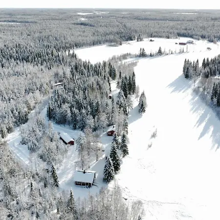 Lapin Hiisi Joen Rannalla Chalet
