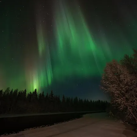 Lapin Hiisi Joen Rannalla Horská chata *