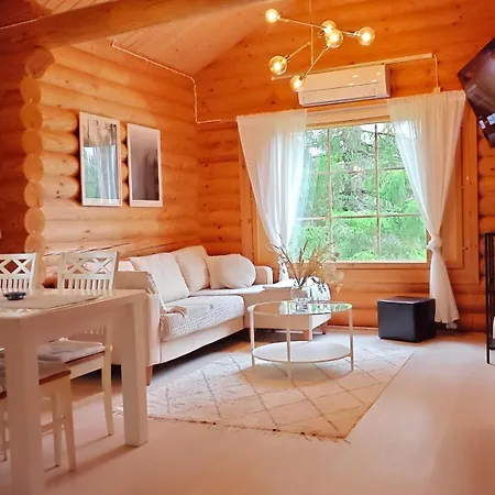 Hiisi Lapland Aurora Riverside Ranua